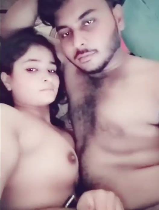 Alone at Home Bangalore Indian Couples Kiss Video